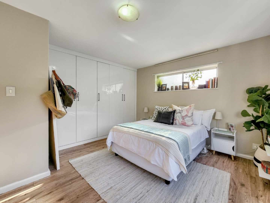 To Let 3 Bedroom Property for Rent in Sea Point Western Cape
